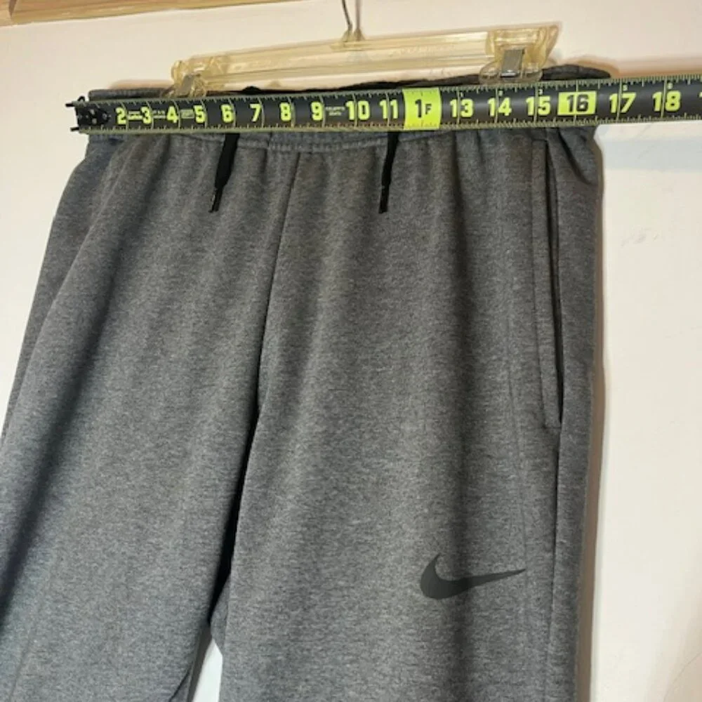 Nike men gray